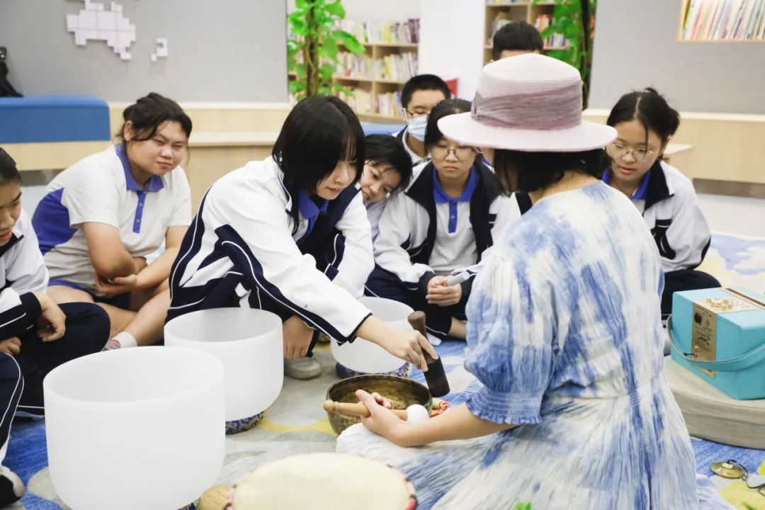 图书馆读书月活动火热进行中！——深圳市携创高级技工学校